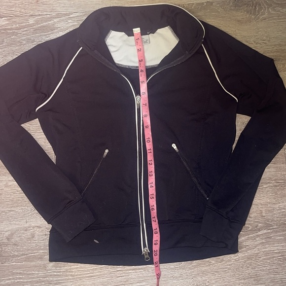 Vintage Nike ladies track jacket size small black and white  zip up - Picture 4 of 6